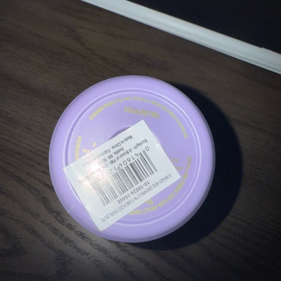 Stanley Pastel Purple Tumbler with Hello Kitty 30oz - Picture 4 of 4